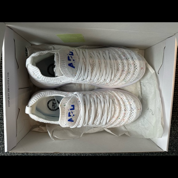 BRAND NEW: APL Women's TechLoom Wave - Picture 2 of 5